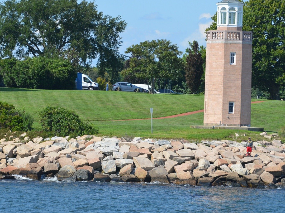 Cross Sound Ferry Lighthouse Cruises景点图片