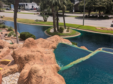 Treasure Island Mini Golf-美特尔海滩必去景点