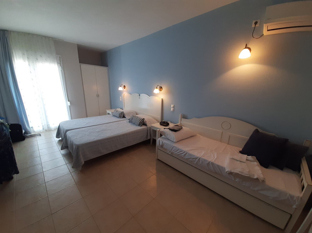 Astra Village Hotel & Suites主图