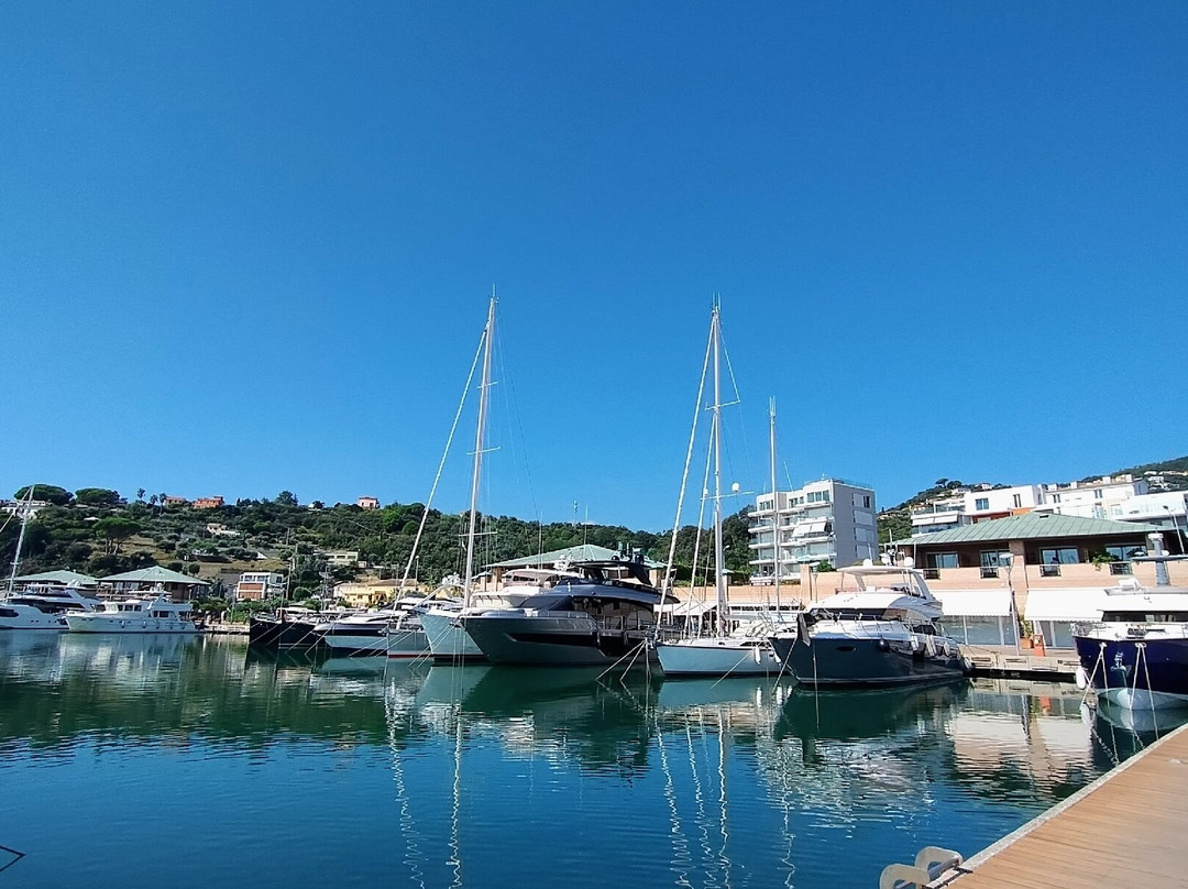 Marina di Varazze-瓦拉泽必去景点