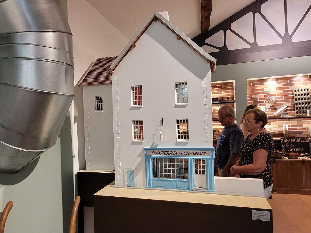 Musée du Macaron-Montmorillon必去景点