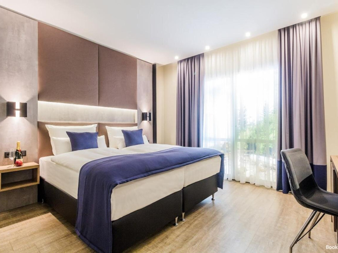 SKY Hotel Cloppenburg主图