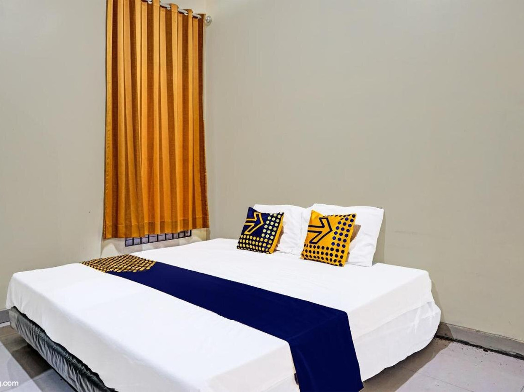 SPOT ON 91756 Alif House 伊斯兰旅馆