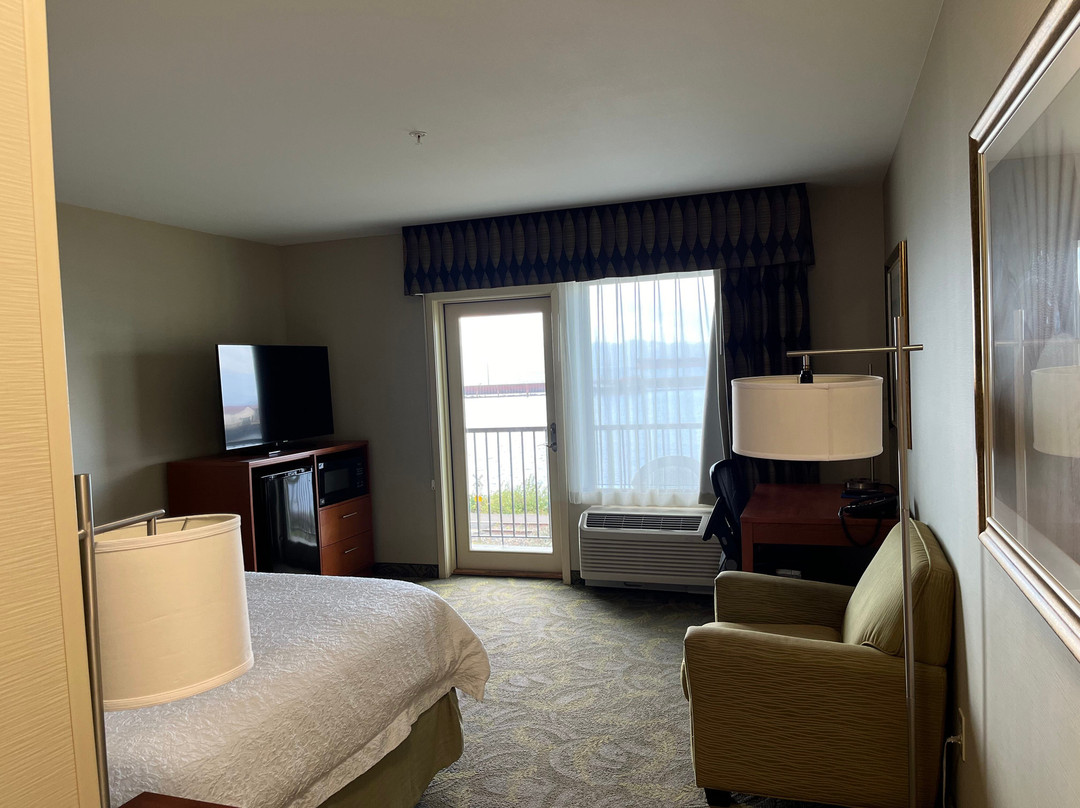 Hampton Inn & Suites Astoria主图