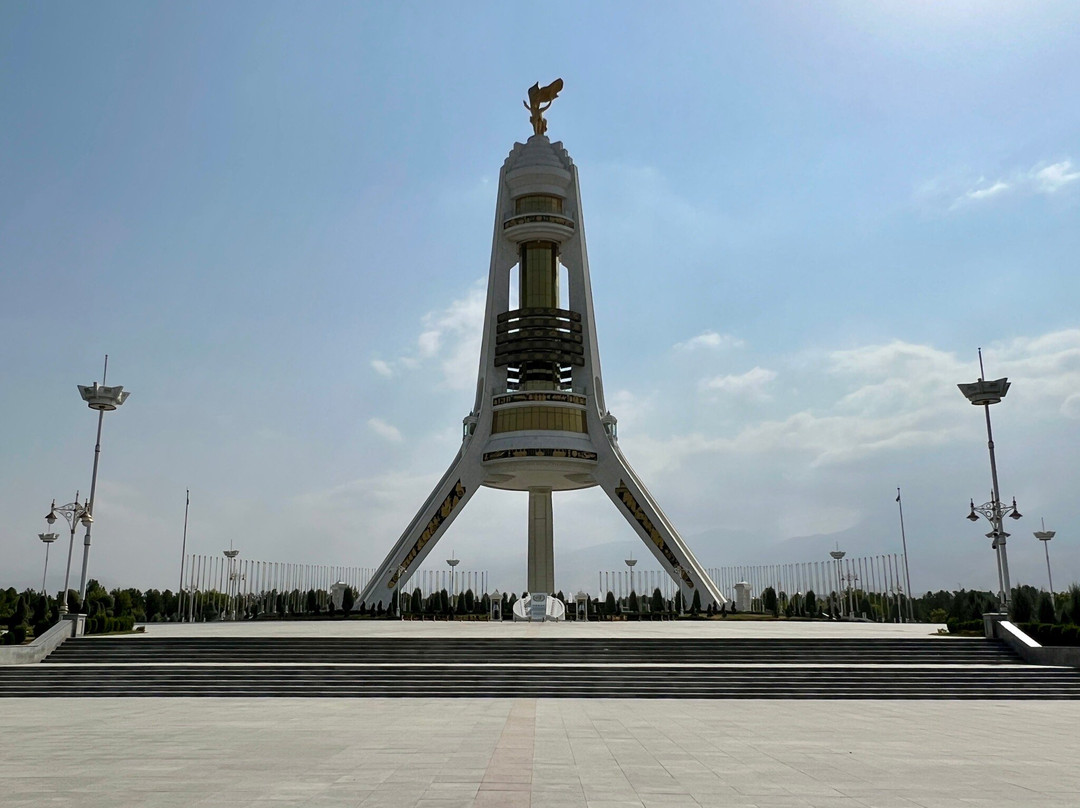 Monument Arch of Neutrality-阿什哈巴德必去景点
