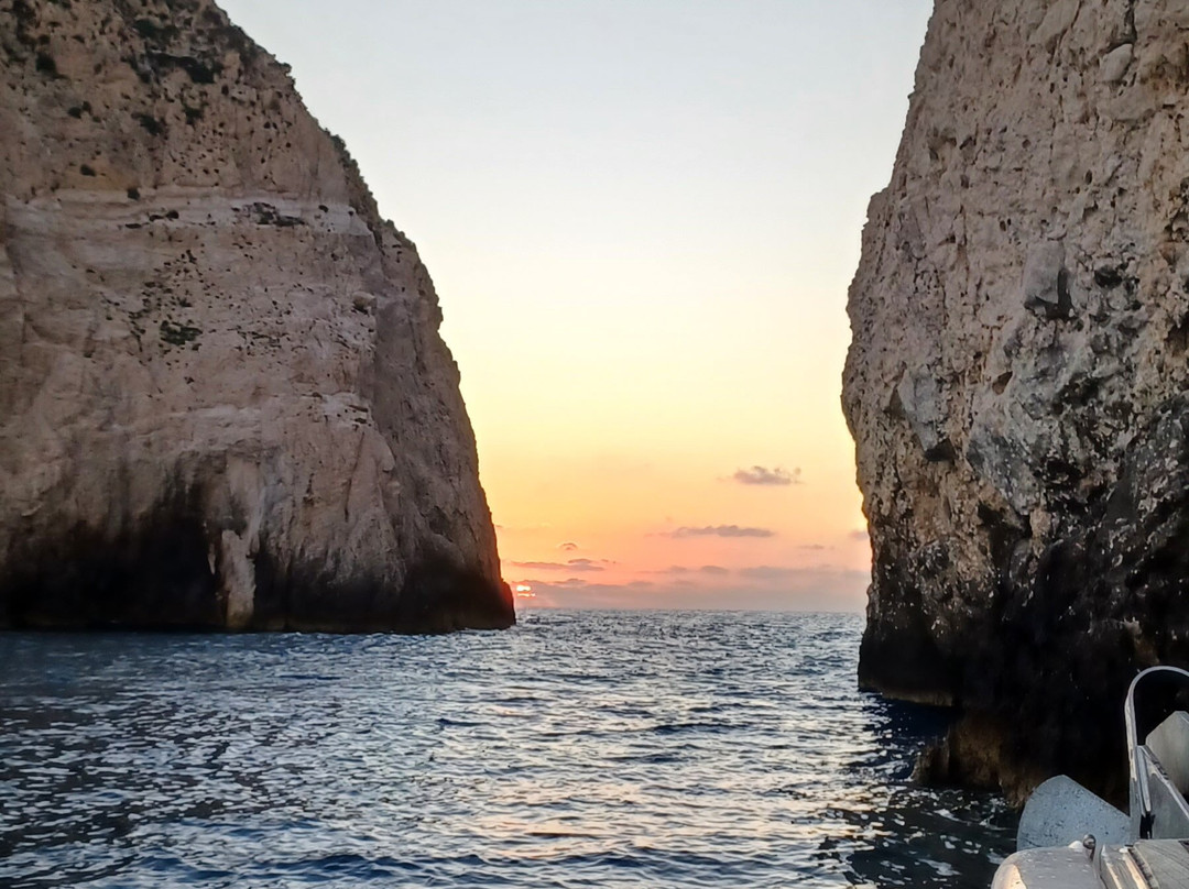 Keri Beach-利姆尼科利必去景点