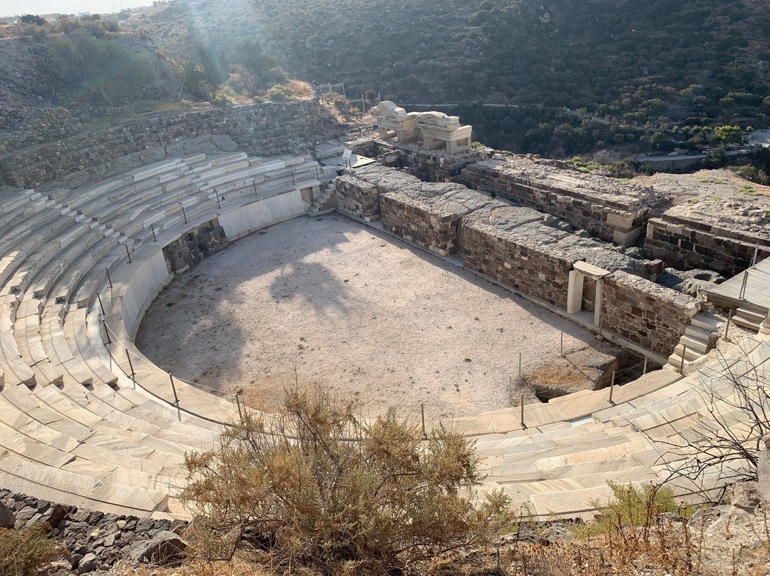 Ancient Roman Theatre - Milos-Tripiti必去景点