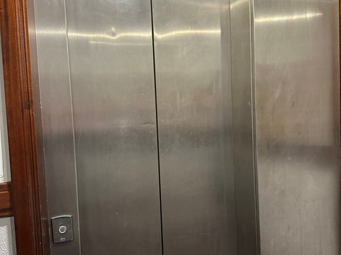 湖畔庄园酒店主图