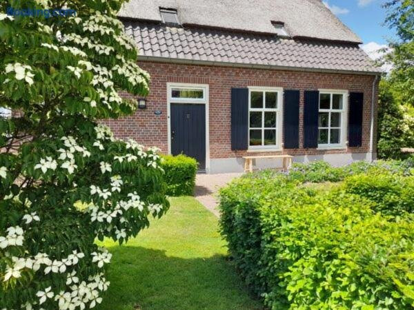 Onder De Wolfskap