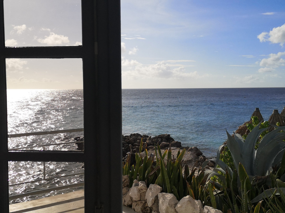 Waterside Apartments主图