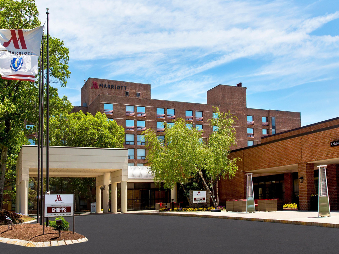 波士顿伯灵顿万豪酒店主图