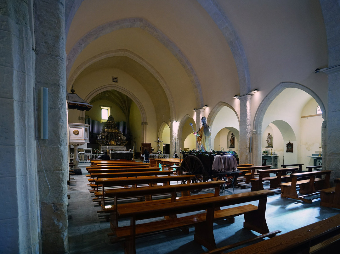 Chiesa di Sant'Ambrogio-Monserrato必去景点