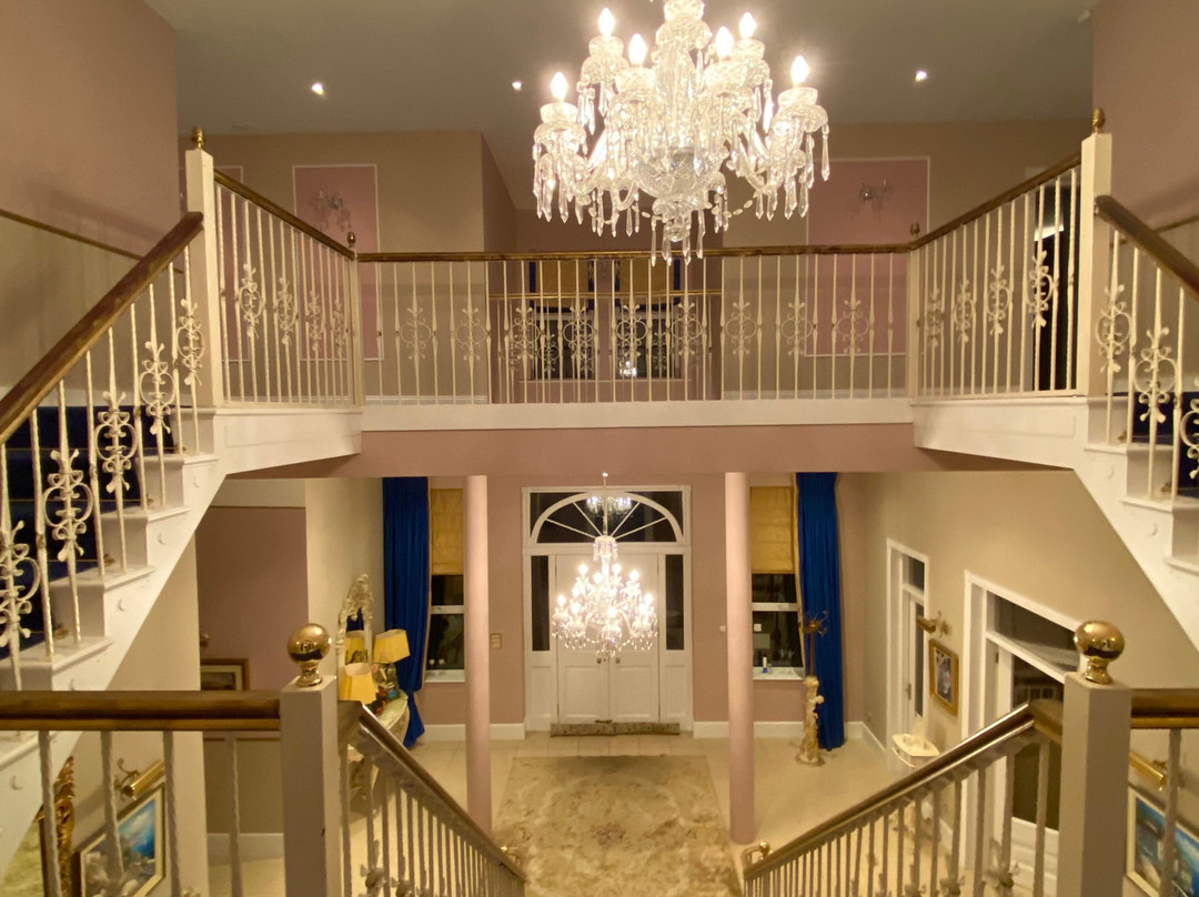 Rossmanagher House主图