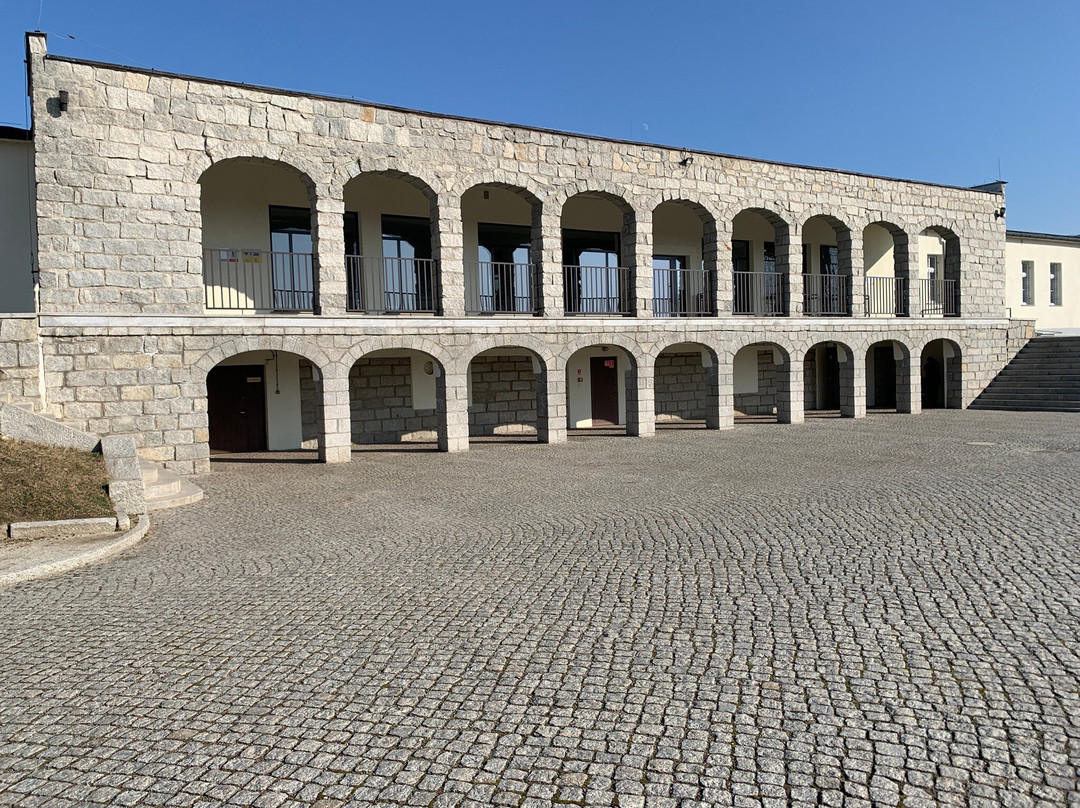 Gross-Rosen Museum in Rogoznica景点图片