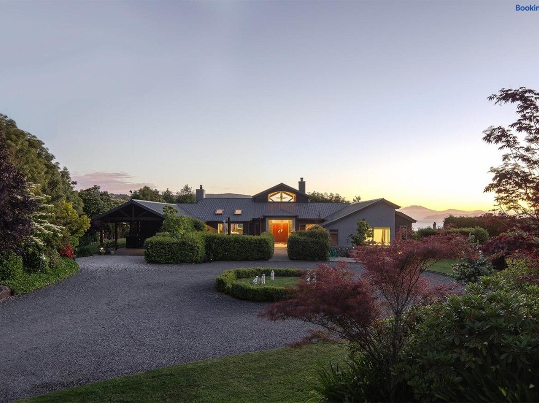 Ruru Lodge