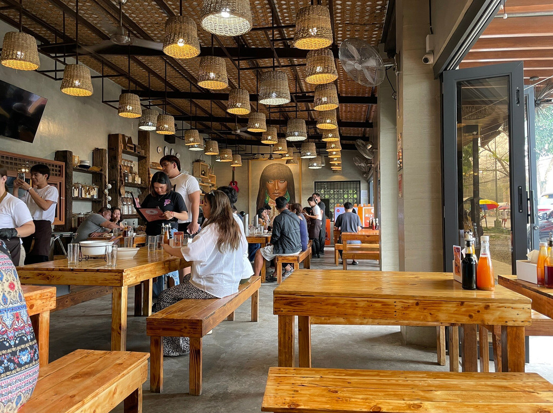 Chicks Ni Otit Tagaytay