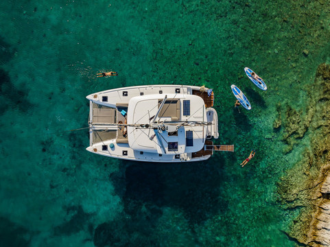 Catamaran Escapes-莱夫卡扎必去景点