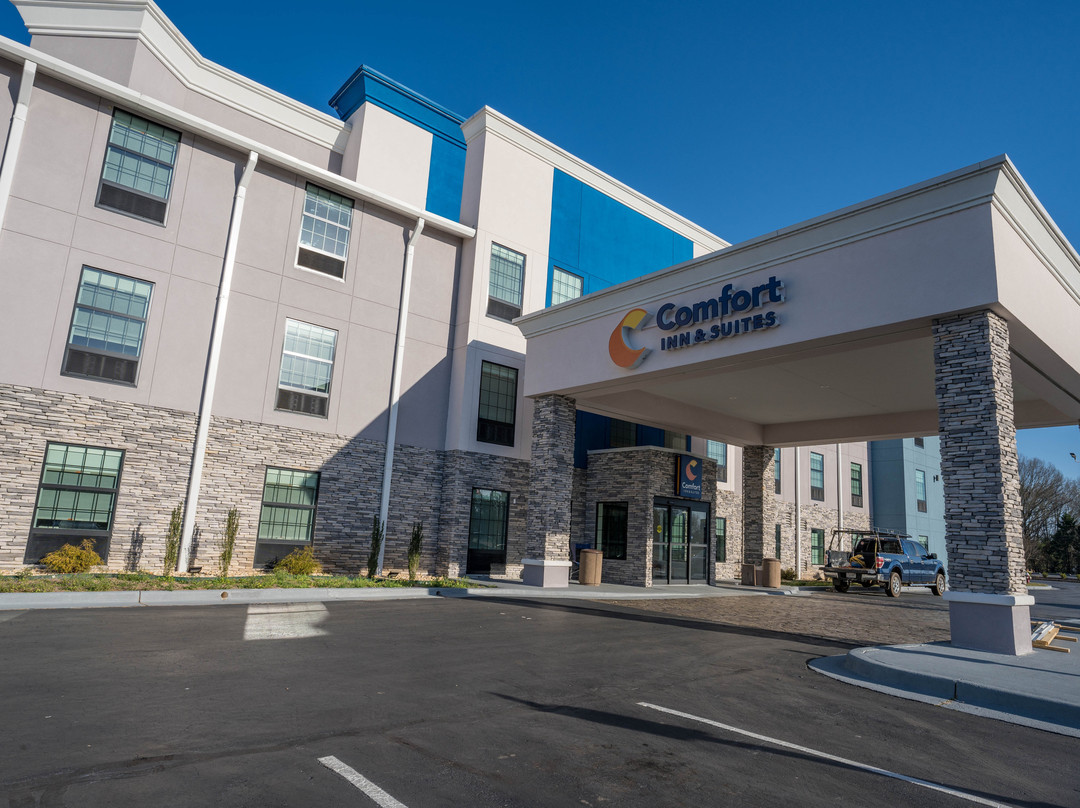 Comfort Inn & Suites主图