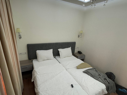 Registon Saroy Hotel主图