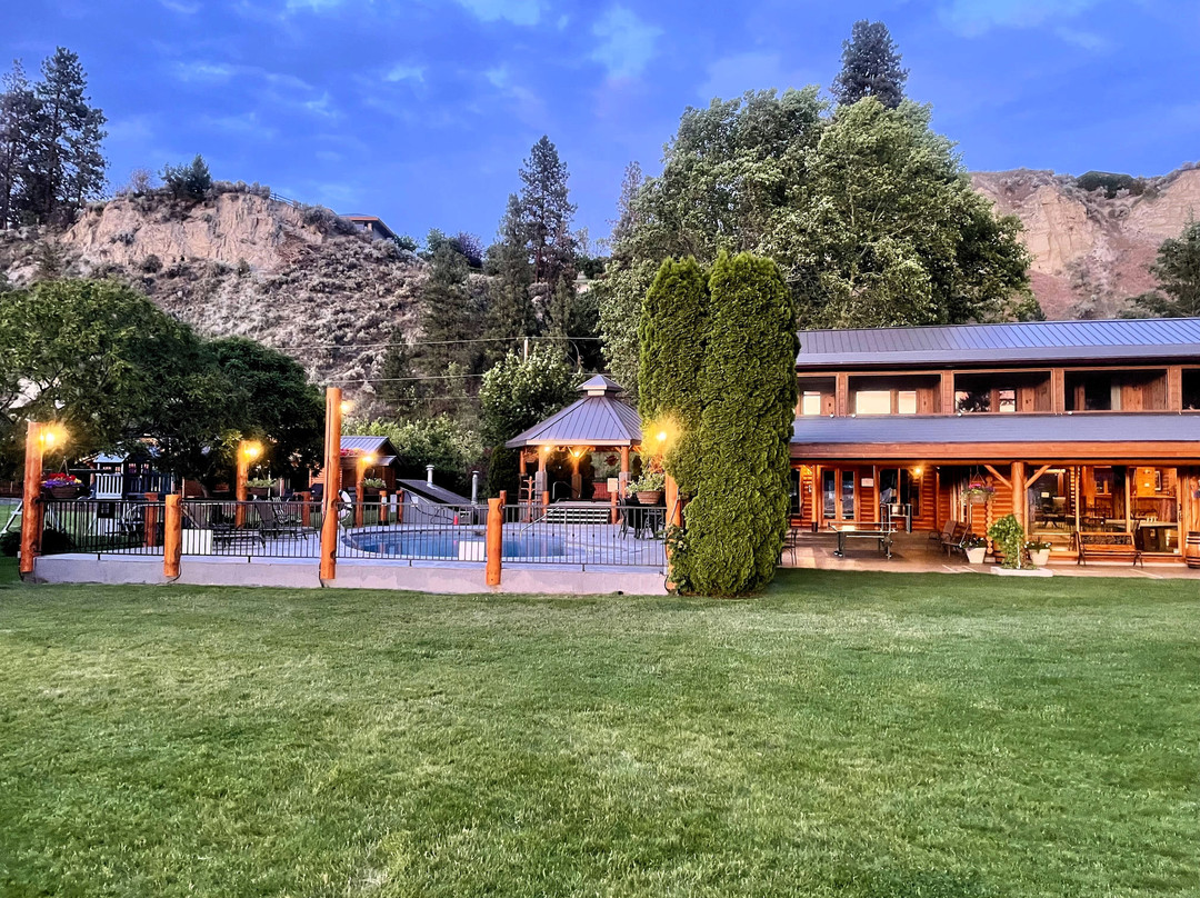 Sandy Beach Lodge & Resort