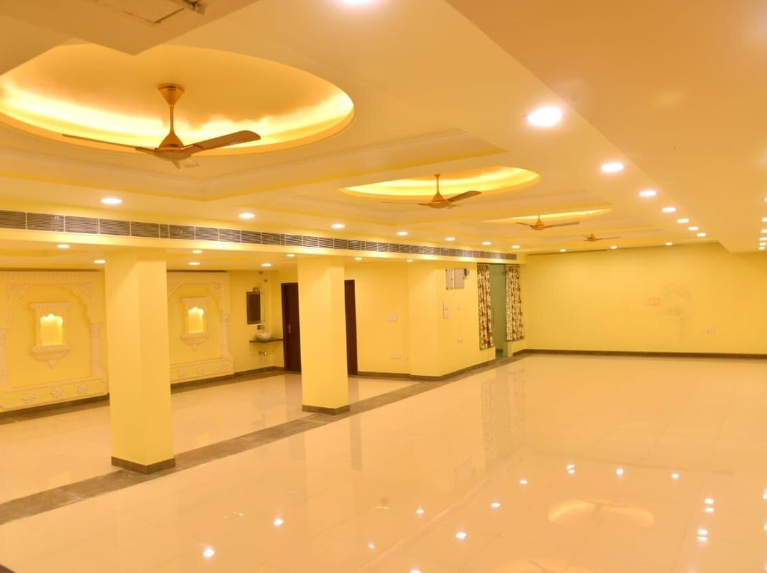 Jeenmount Hotel主图