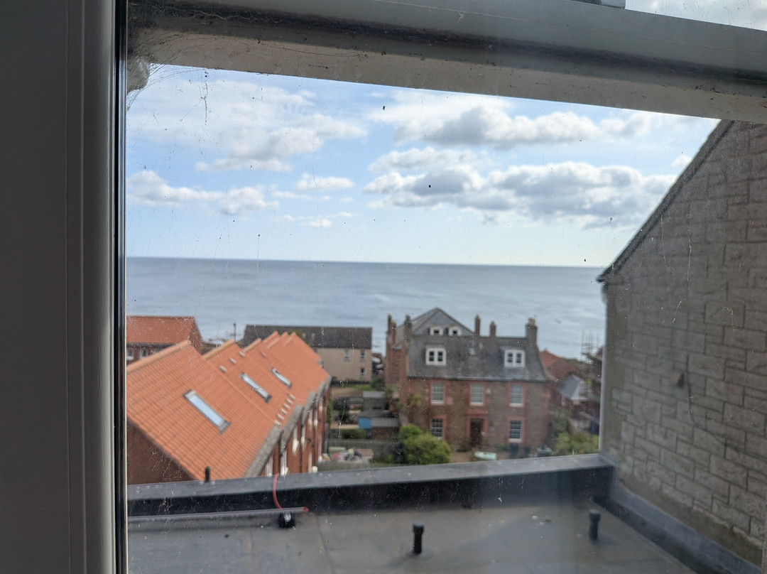 Hillside Hotel Bar and Restaurant主图