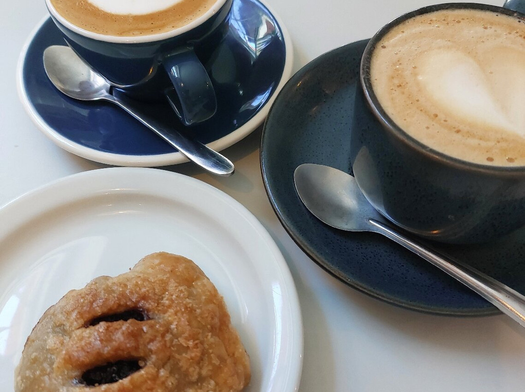 Two Magpies Bakery, Holt