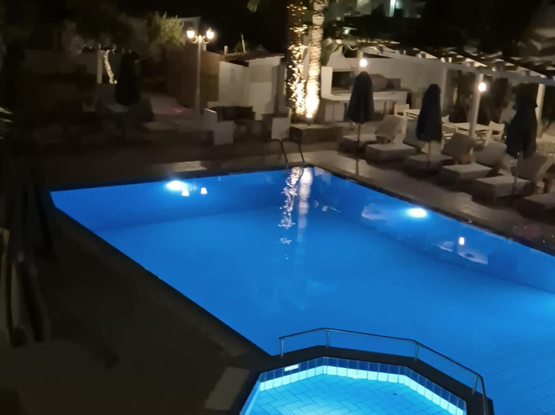 Nana Angela Apartments主图