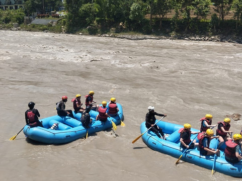 Trishuli River Side Resort主图