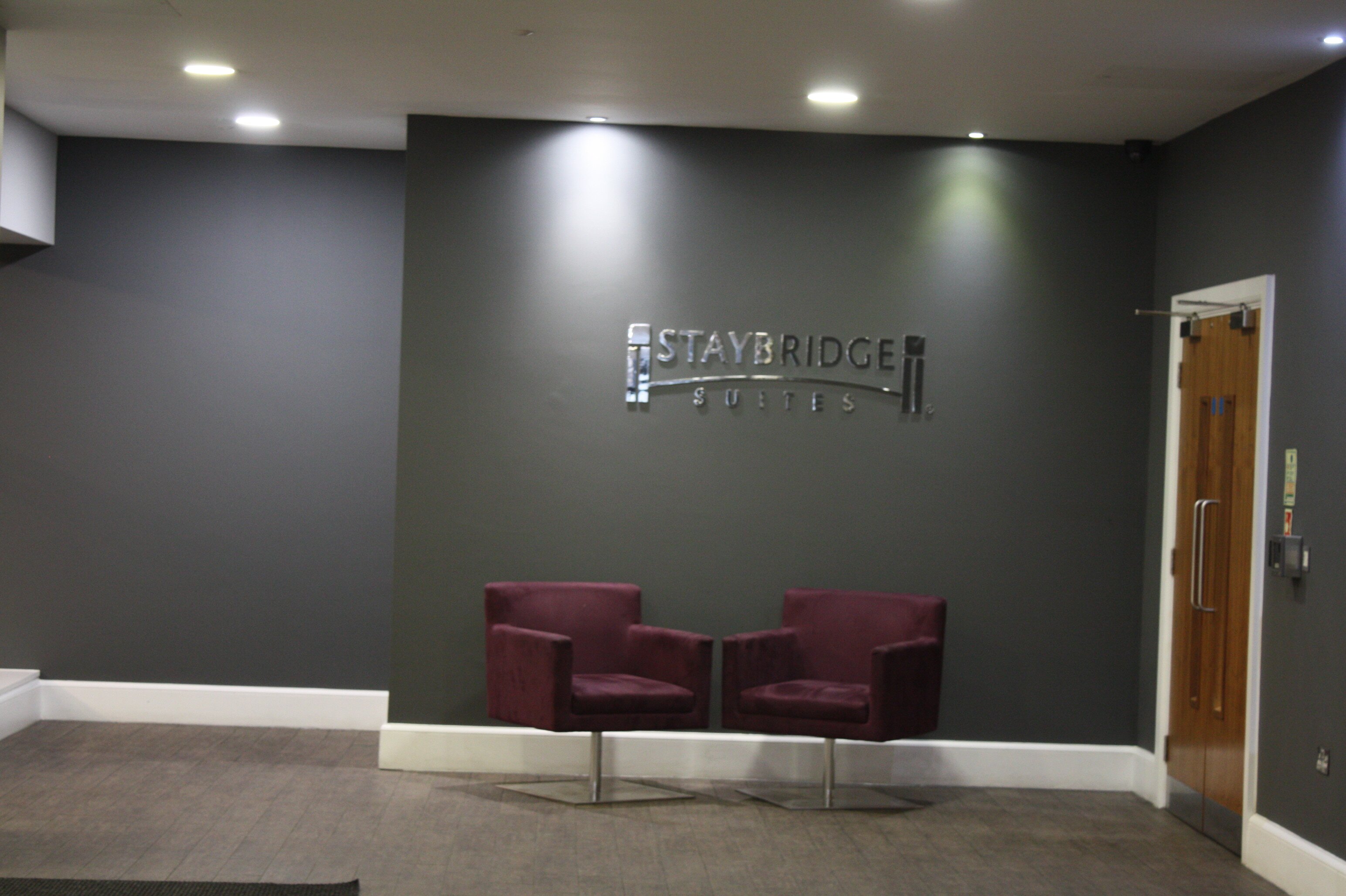 伯明翰驻桥套房酒店-浴室