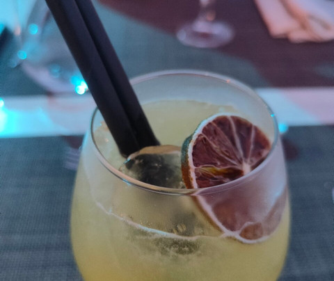 Rooftop Nomad Restaurant & Bar-塔维拉必去景点