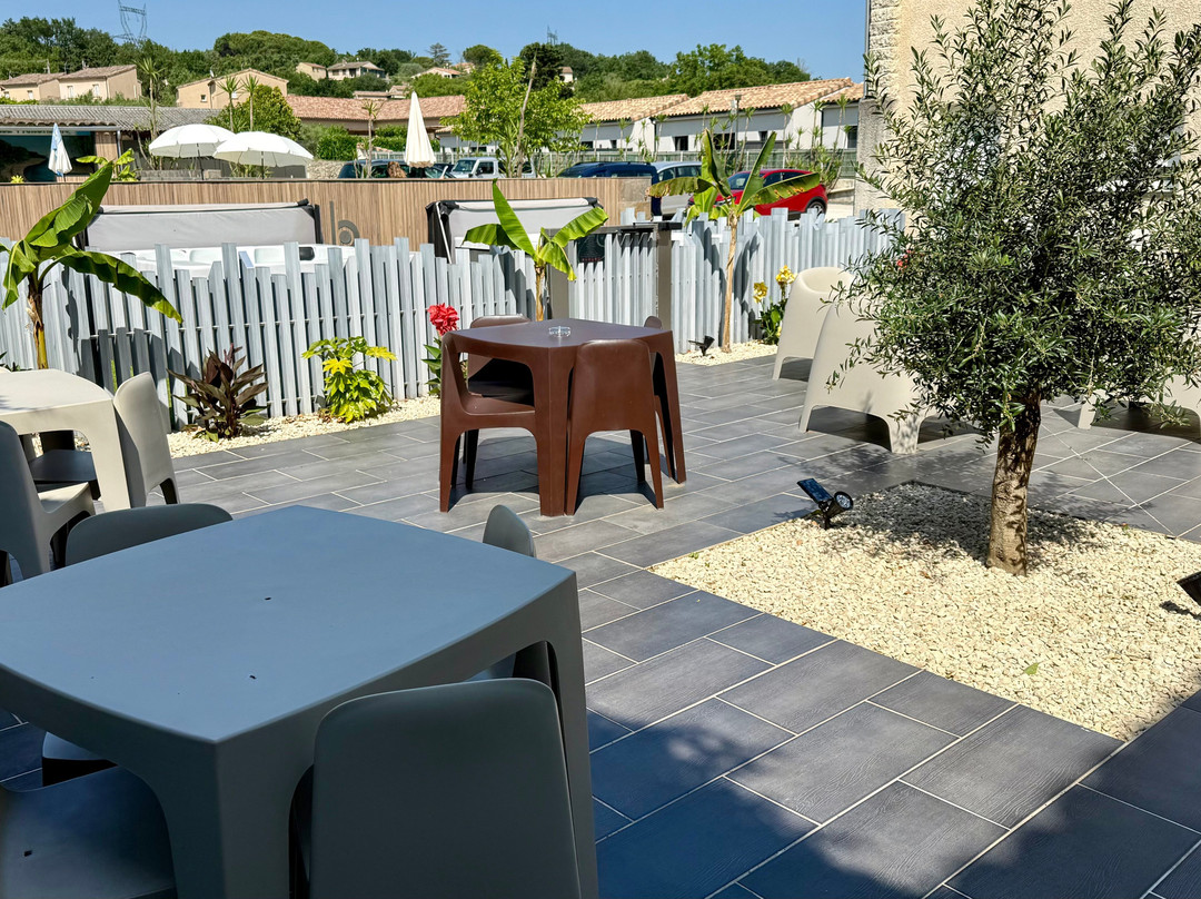 Logis Hôtel Bellevue主图