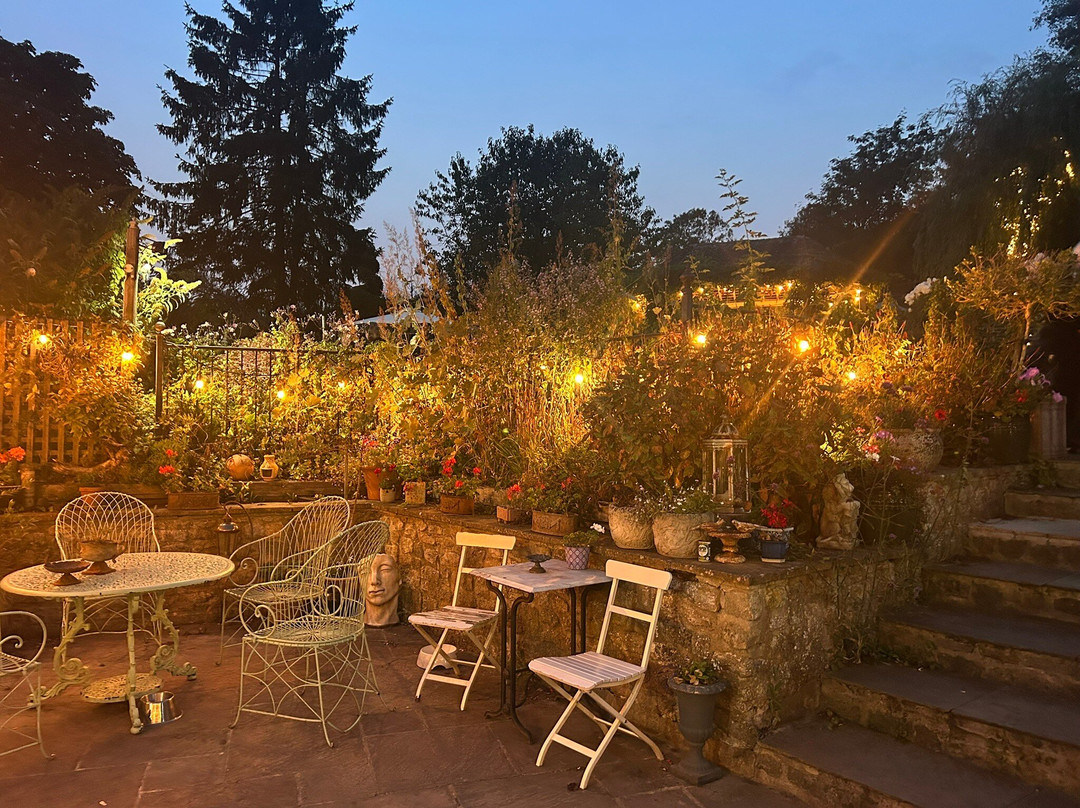 The White Lion Inn主图