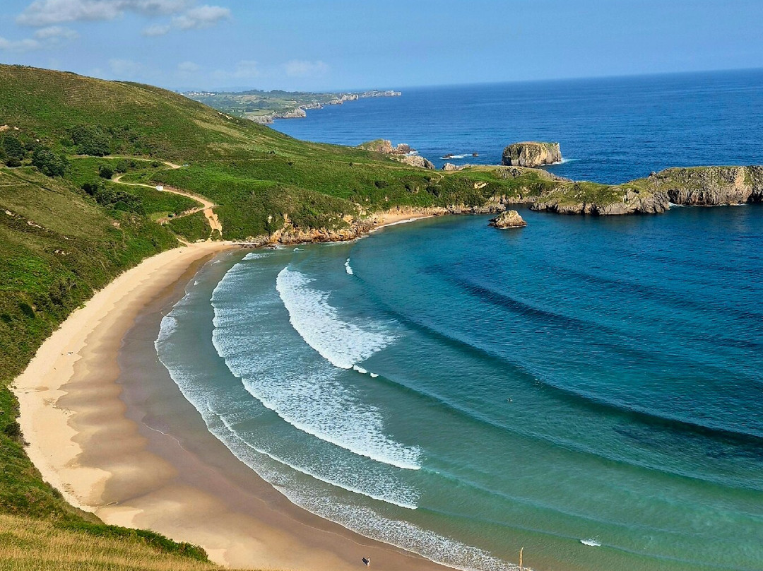 Playa de Torimbia-Nueva de Llanes必去景点