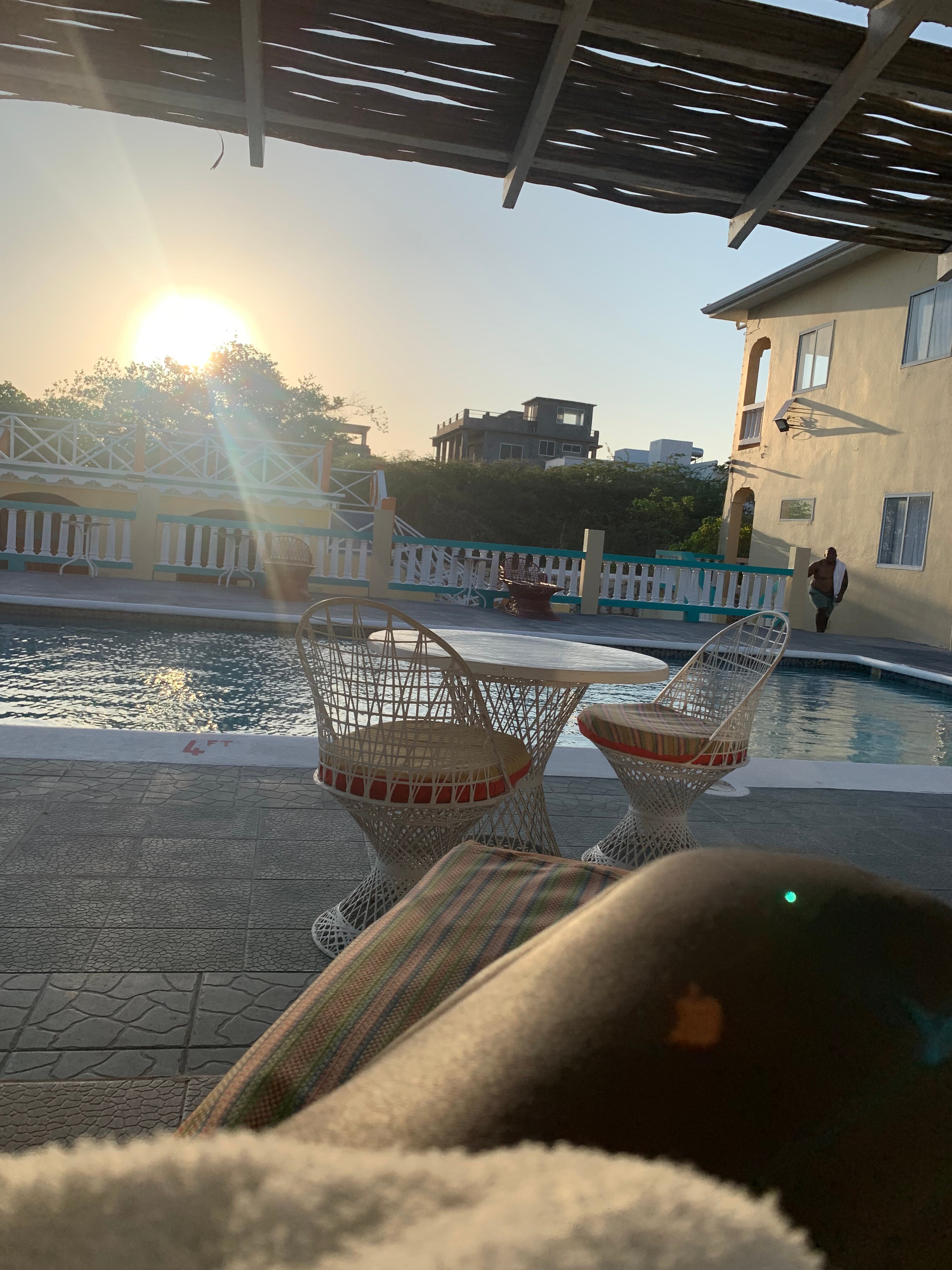 The Cliff Hotel-官方