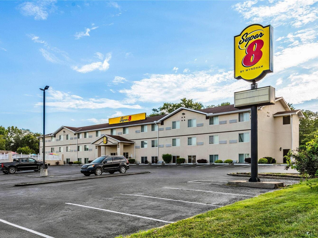 Independence酒店住宿-Super 8 by Wyndham Independence Kansas City
