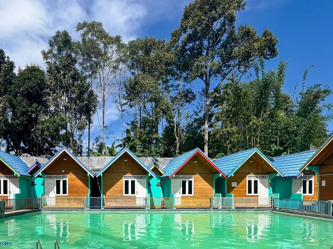 RedDoorz @ Villa Waterfun Favour Pagar Alam