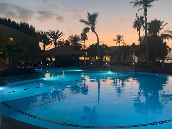 棕榈树水疗酒店主图