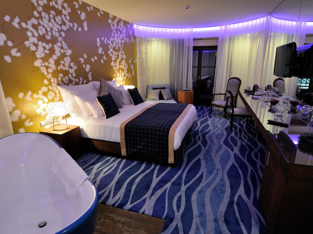 Hotel Cascade Resort & Spa主图