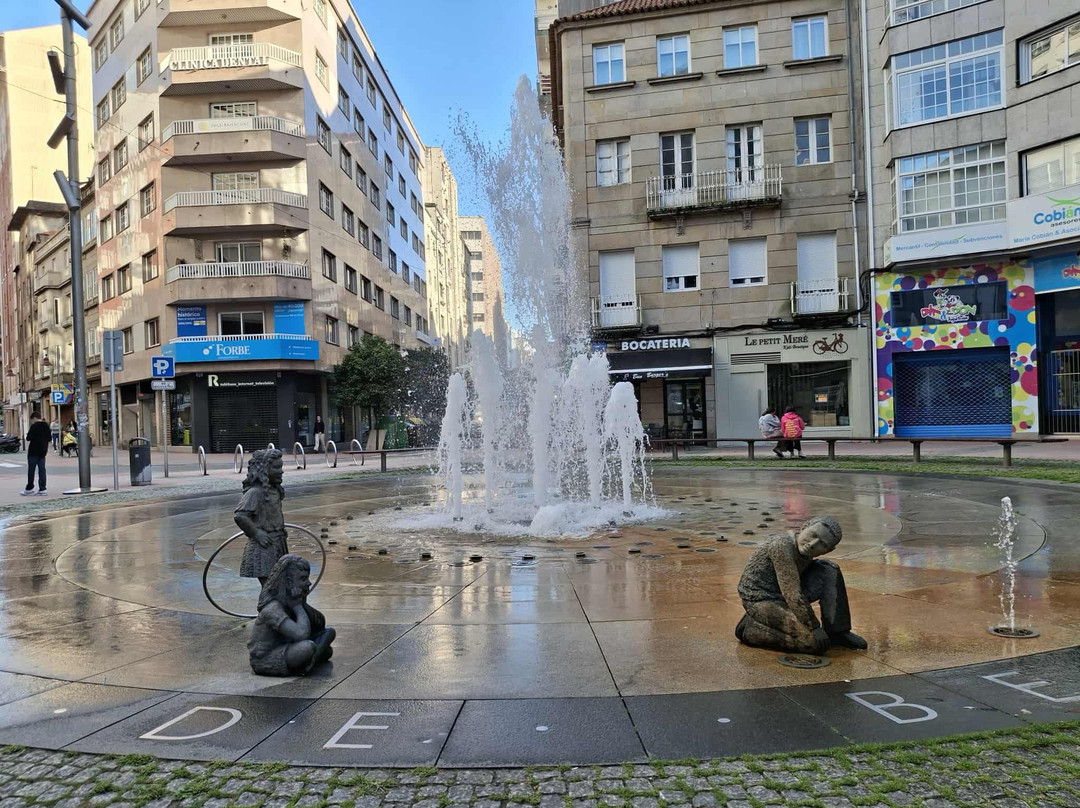 Glorieta de Compostela - Fuente de los niños-邦特韦德拉必去景点