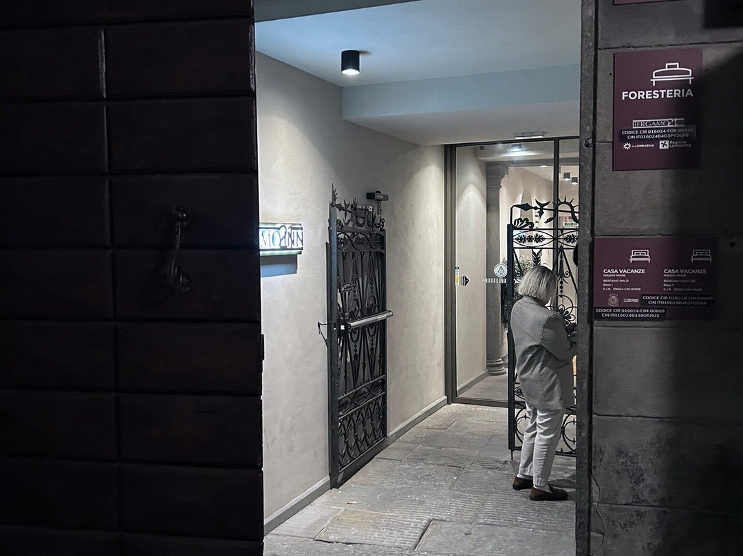 Bergamo Inn 21主图