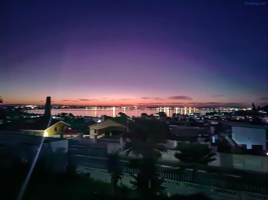 Maybach Hills Palace Guesthouse