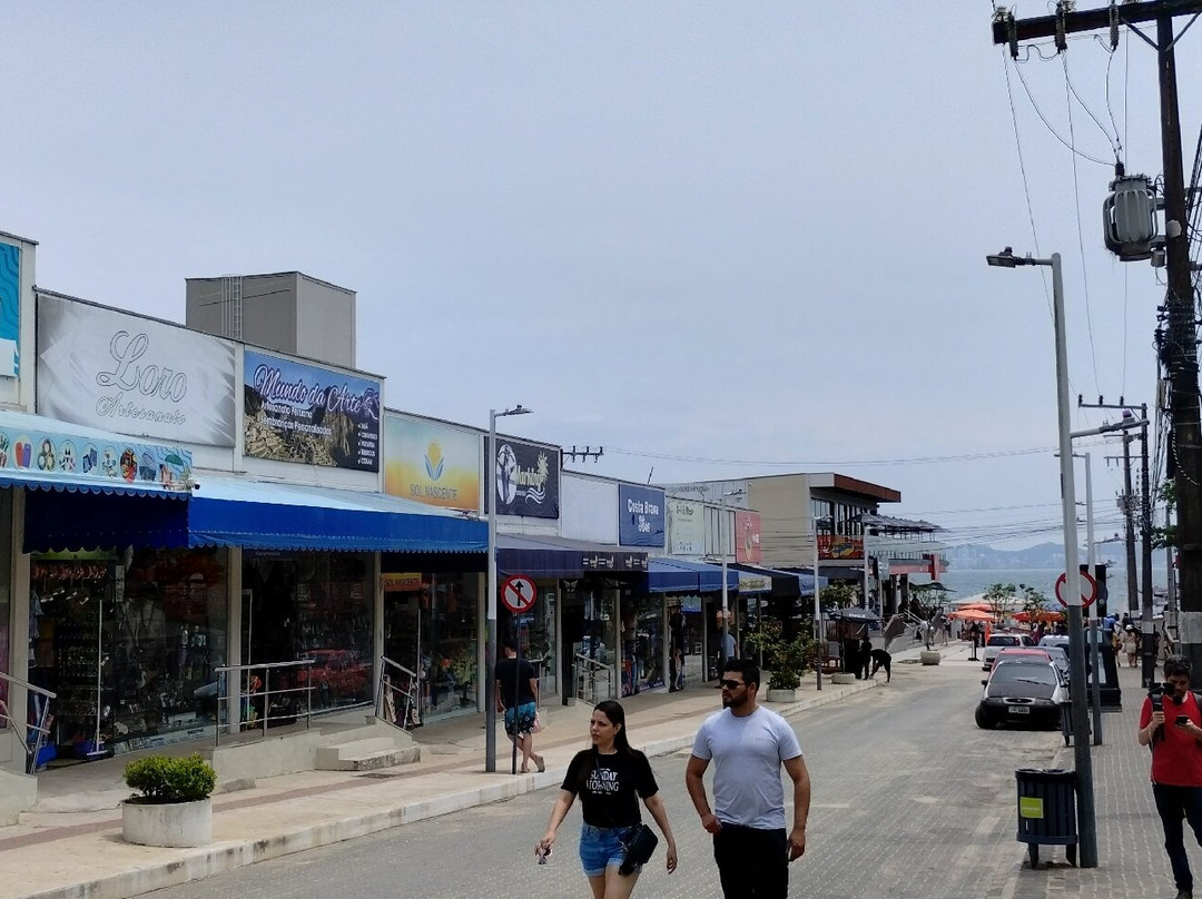 Praia das Laranjeiras-康泊琉海水浴场必去景点