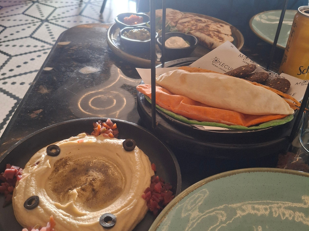 Molecule Air Bar And Kitchen