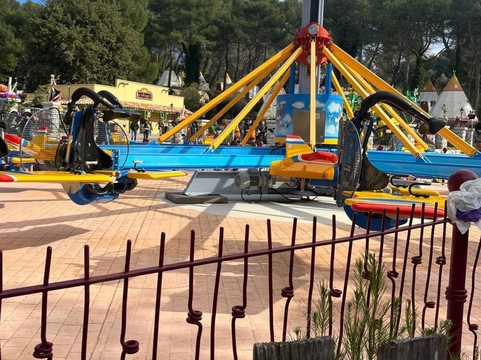 OK Corral-Cuges-les-Pins必去景点