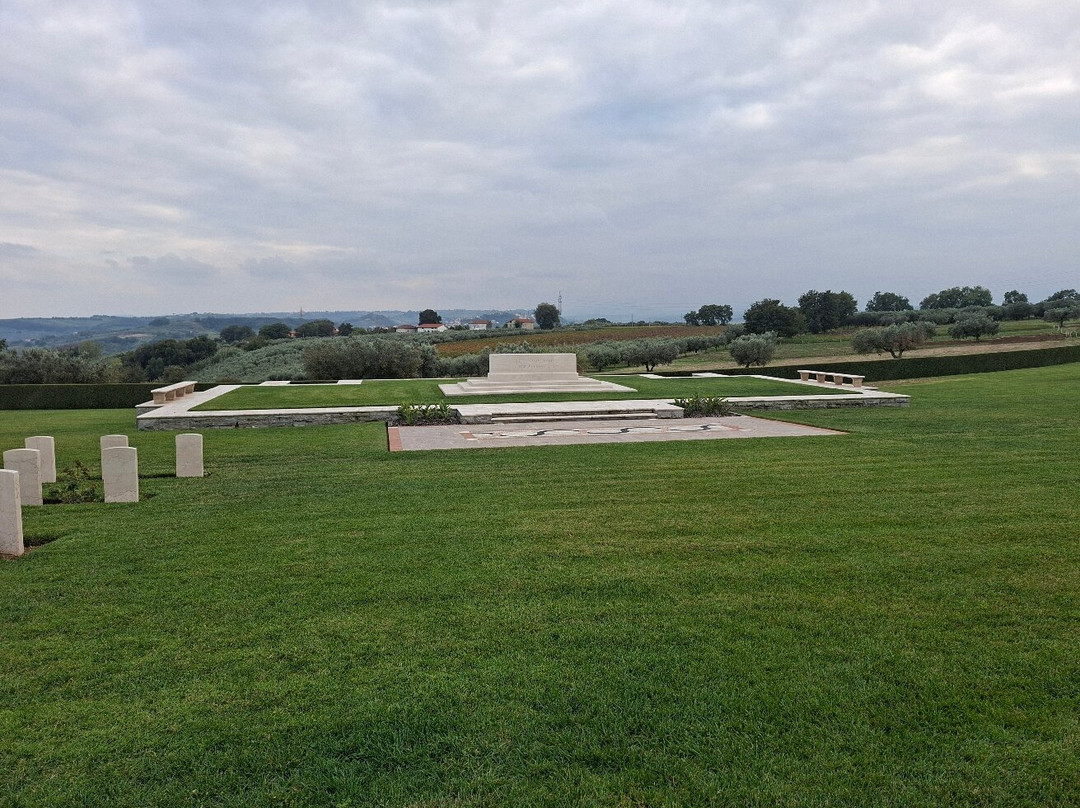 Sangro River War Cemetery-Torino di Sangro必去景点