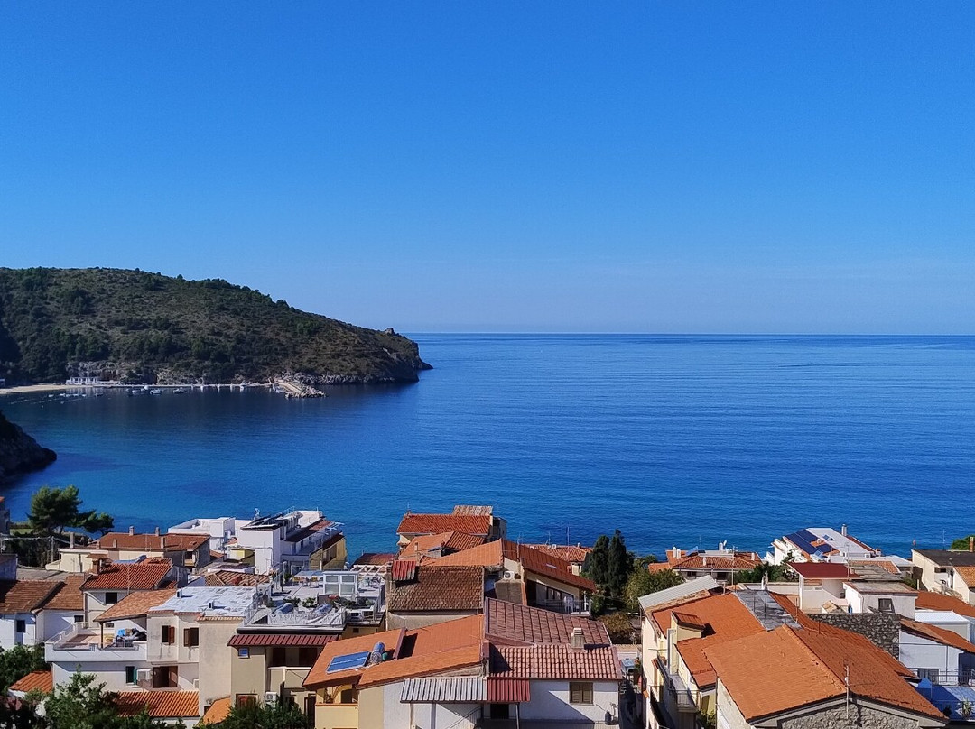 圣塔卡特林纳酒店主图