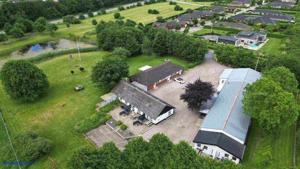 Rudboel酒店住宿-Marskferie Tønder