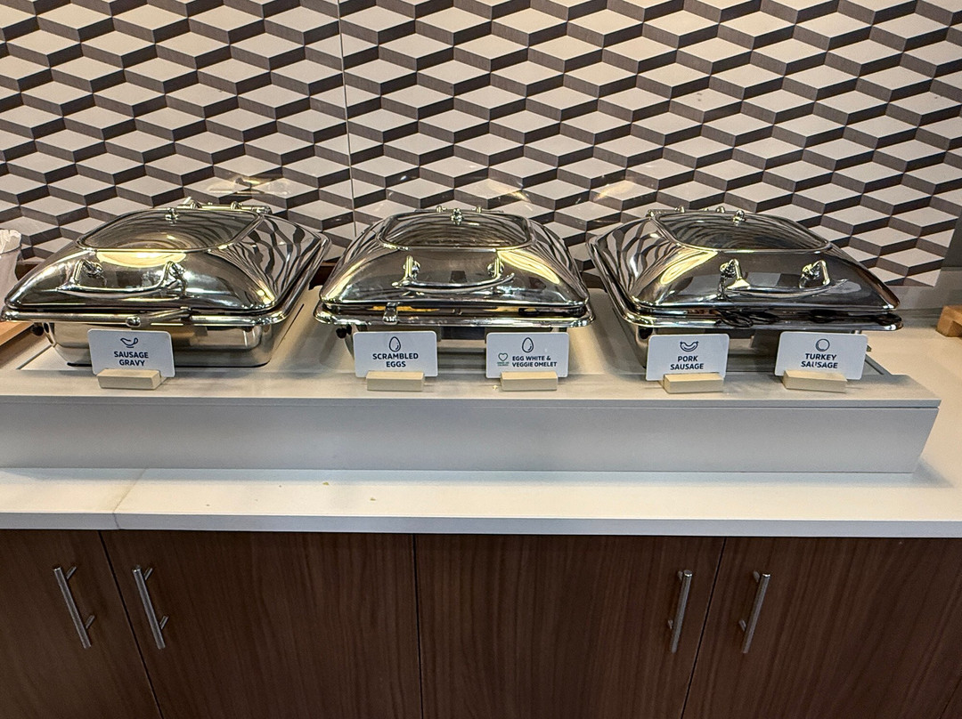 约翰斯敦智选假日酒店主图