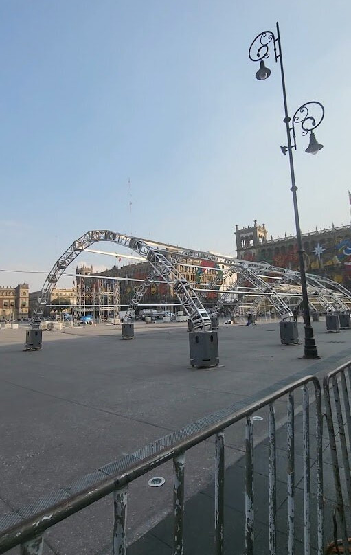 Plaza de la Constitucion-奎尔纳瓦卡必去景点